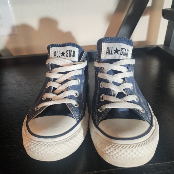 Converse all star size 4 - Picture 2 of 6